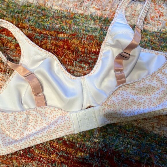 Bali bra Sz. 36D underwire! New without tags! - Picture 4 of 4